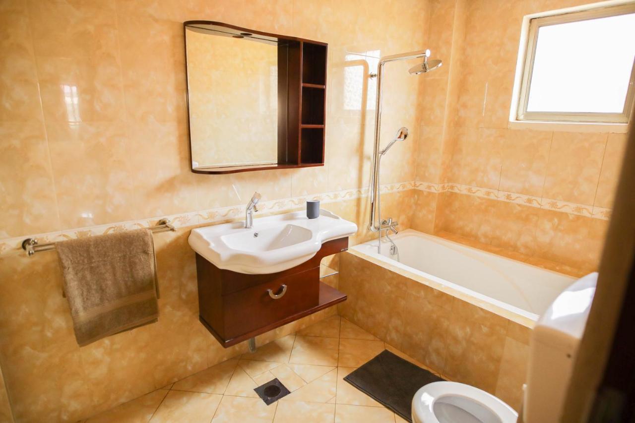 La Casa Baatsona Apts Sakumono Luaran gambar